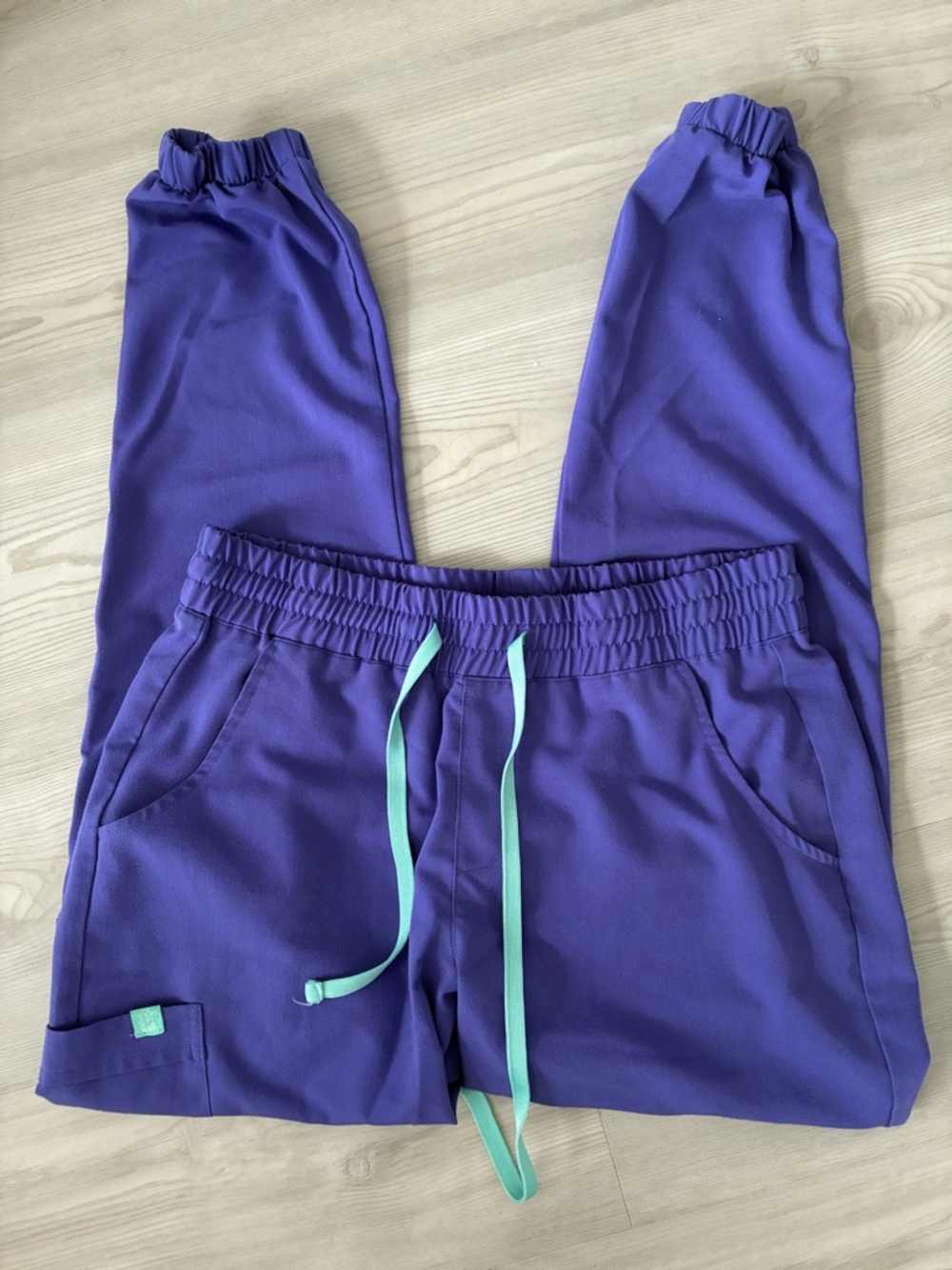Garde-Malade Size S Rosie Jogger Scrub Pants - Picture 3 of 7